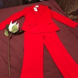 Latinate by Amy 3/4 length pant suit